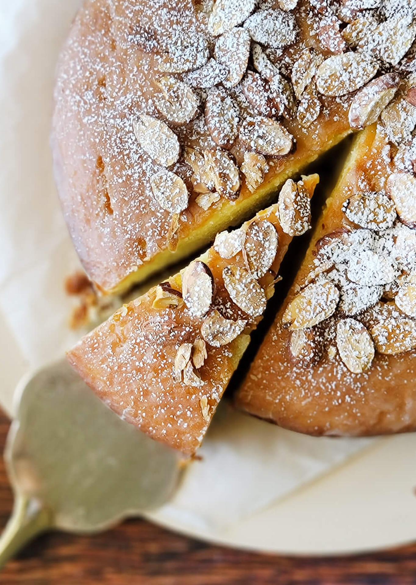 Almond Cake with a Hint of Lemon