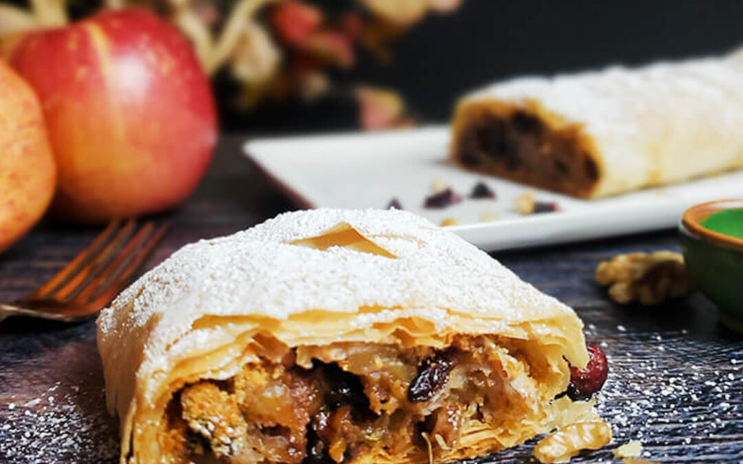 Traditional Viennese Apple Strudel